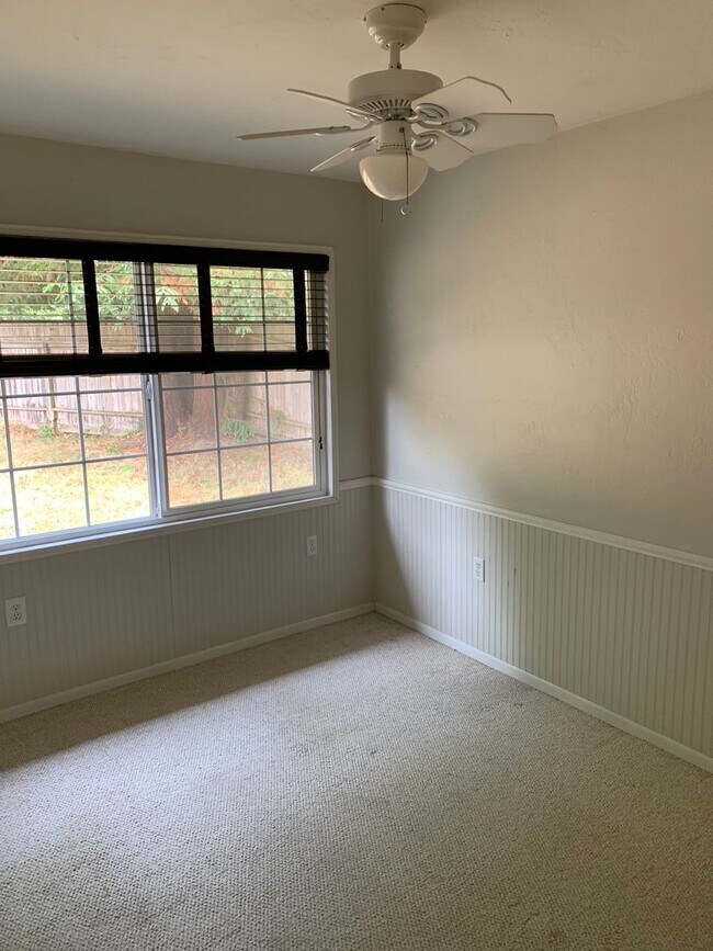 17 Wagle Ln in Mckinleyville, CA - Building Photo - Building Photo