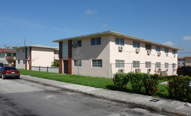 1771 SW 6th St in Miami, FL - Building Photo - Building Photo