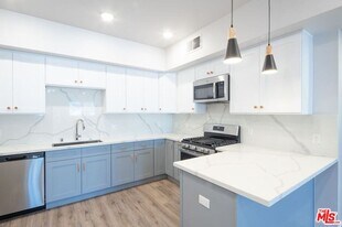 3672 Jasmine Ave in Los Angeles, CA - Building Photo