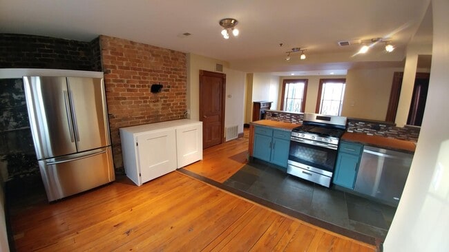 property at 237 N Sycamore St