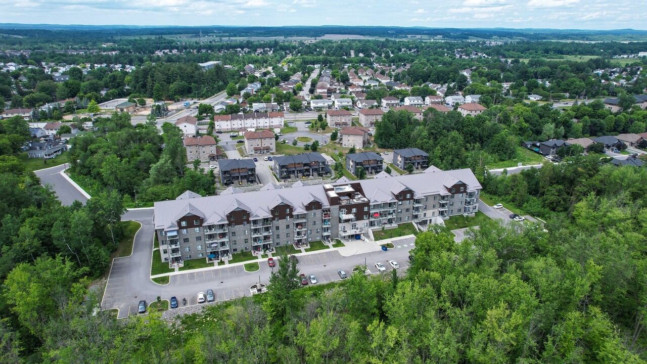 JGR in Gatineau, QC - Building Photo