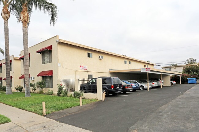 12601 Sunswept Ave in Garden Grove, CA - Foto de edificio - Building Photo