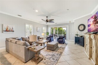 11239 Bienvenida Ct in Ft. Myers, FL - Foto de edificio - Building Photo