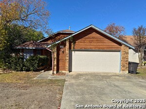 6347 Scrub Jay in San Antonio, TX - Building Photo