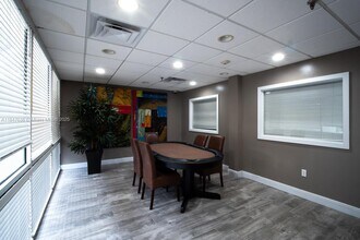 800 N Miami Ave in Miami, FL - Building Photo - Building Photo