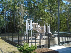 Abbington Oaks Apartments in Southport, NC - Building Photo - Building Photo