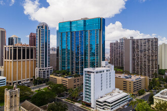 Capitol Place in Honolulu, HI - Building Photo - Building Photo