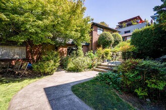 Boylston Court in Seattle, WA - Building Photo - Building Photo