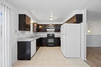 4973 Chukar Dr in West Richland, WA - Building Photo - Building Photo