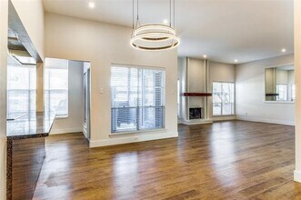 10403 High Hollows Dr in Dallas, TX - Building Photo - Building Photo