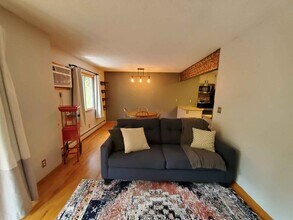391 Grand Ave, Unit 306 in St. Paul, MN - Building Photo - Building Photo