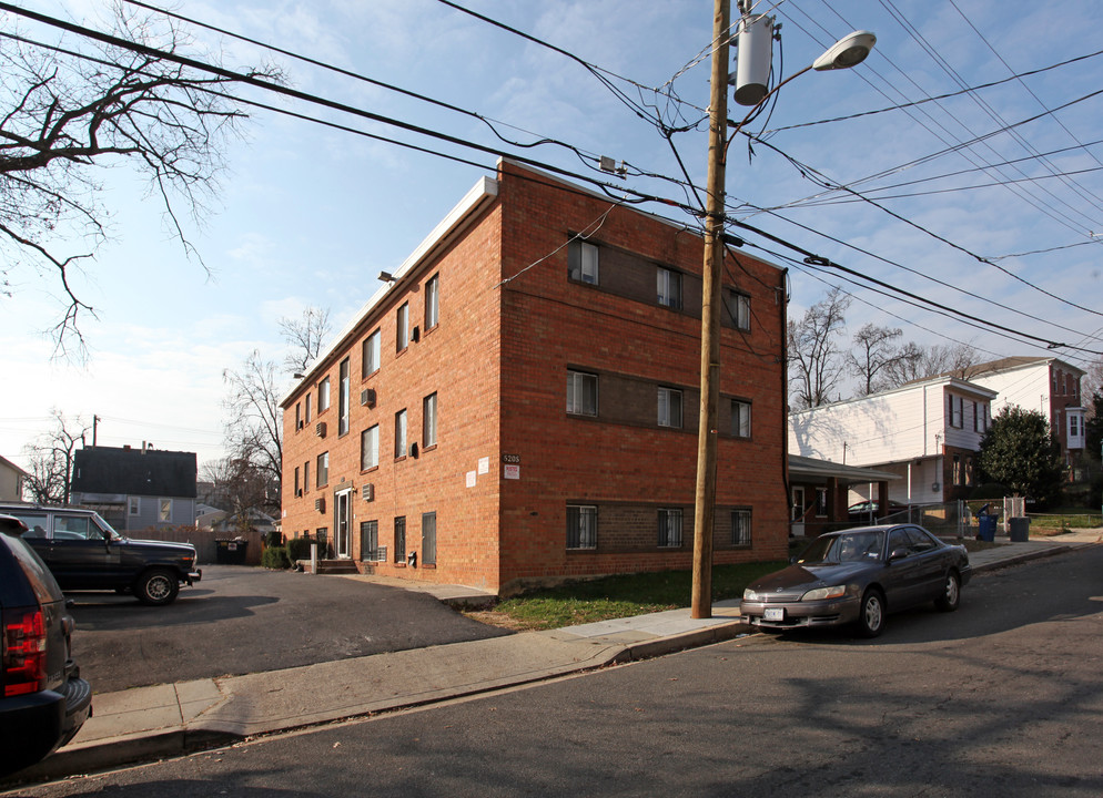 5205 Bass Pl SE in Washington, DC - Building Photo