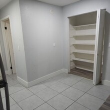 2341 Weber St, Unit 1 in Lakeland, FL - Foto de edificio - Building Photo
