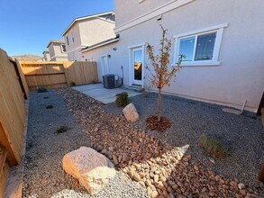 891 Orchard Rock Dr in Reno, NV - Building Photo - Building Photo