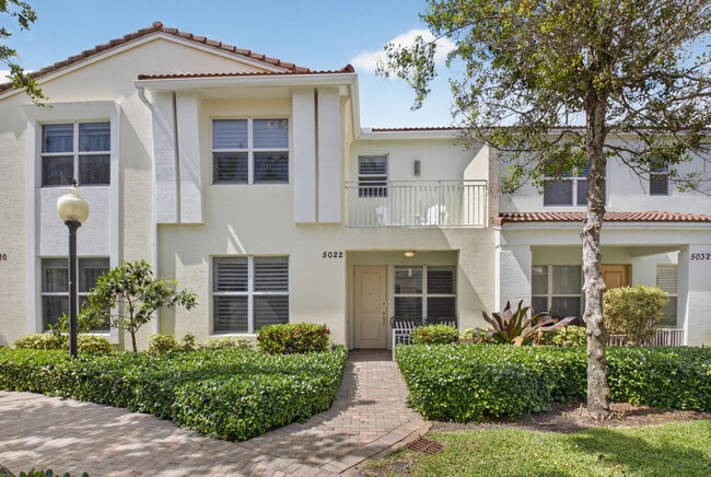 5022 NW 16th Way in Boca Raton, FL - Building Photo - Building Photo