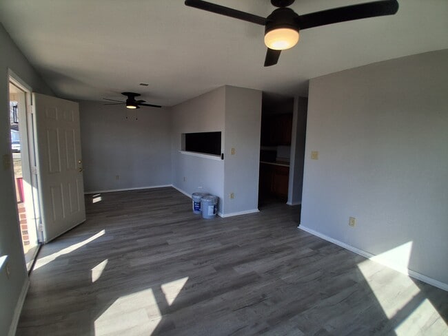 32 Cypress Ave in Clarksville, AR - Building Photo - Building Photo