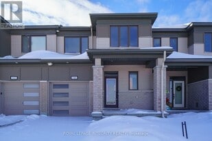 540 Culdaff Rd in Ottawa, ON - Building Photo