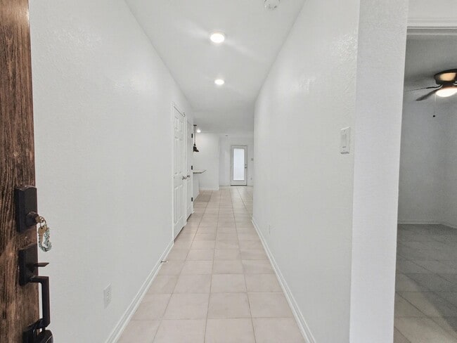 1310 Cardinal Trl in Texas City, TX - Building Photo - Building Photo