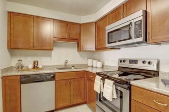 ReNew Waltham in Waltham, MA - Foto de edificio - Interior Photo