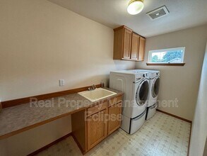 1323 238th Pl SW in Bothell, WA - Building Photo - Building Photo