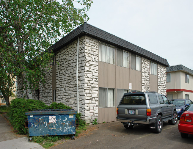 1671-1677 NW Jackson Ave in Corvallis, OR - Building Photo - Building Photo