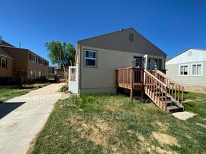 1218 E Flint St in Laramie, WY - Building Photo - Building Photo