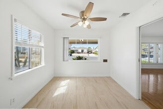 1355 W Santa Cruz St in Los Angeles, CA - Building Photo - Building Photo