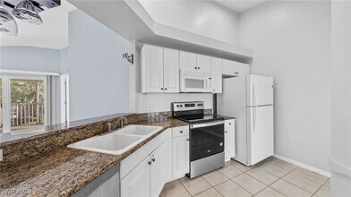12161 Summergate Cir in Ft. Myers, FL - Building Photo - Building Photo