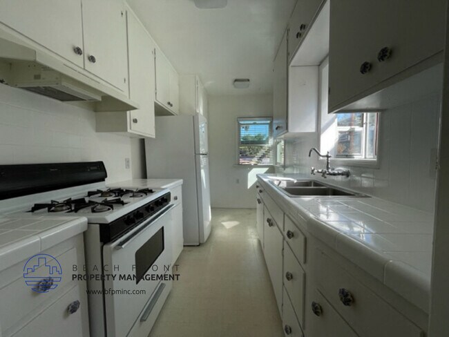 5052 Highland View Ave., 1865-1867 Chickasaw Ave.