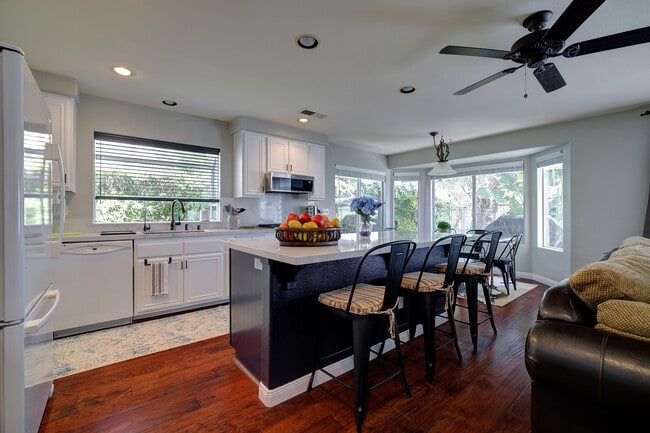 5037 Sunmeadow Rd in Oceanside, CA - Building Photo - Building Photo