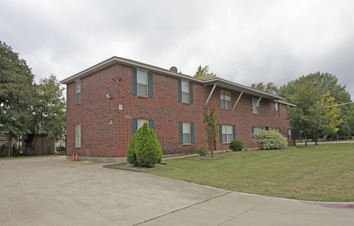 400 Vonner Ct in Arlington, TX - Foto de edificio