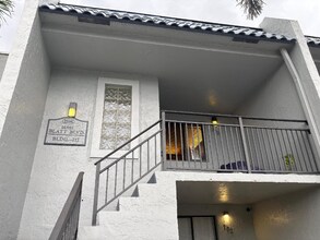 16581 Blatt Blvd in Weston, FL - Building Photo - Building Photo