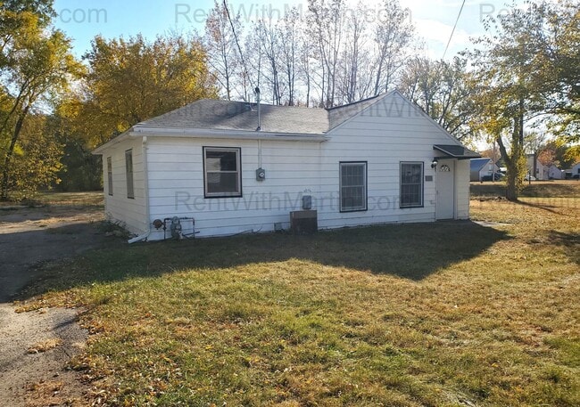812 East End Ave in Evansdale, IA - Building Photo - Building Photo