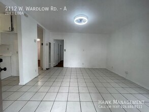2112 W Wardlow Rd in Long Beach, CA - Building Photo - Building Photo