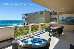 22626 Pacific Coast Hwy in Malibu, CA - Building Photo