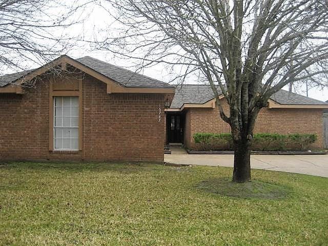 16747 Starboard View Dr in Friendswood, TX - Foto de edificio - Building Photo