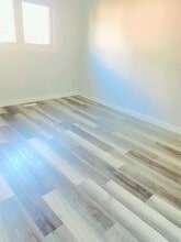 1203 Chancellor Dr in Winnipeg, MB - Building Photo - Building Photo