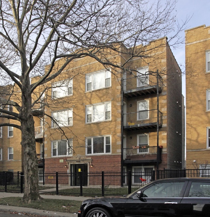 6114-6116 N Claremont Ave in Chicago, IL - Building Photo