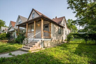 4512 E 9th St in Kansas City, MO - Foto de edificio - Building Photo