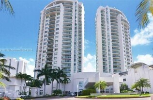 19400 Turnberry Way in Aventura, FL - Building Photo