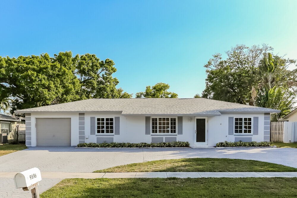 9896 Liberty Ct in Boca Raton, FL - Building Photo