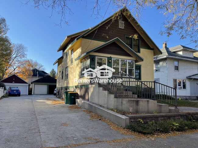 826 1st St NW in Rochester, MN - Building Photo - Building Photo