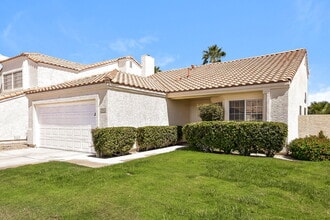 5520 Red Sun Dr in Las Vegas, NV - Building Photo - Building Photo