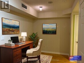 250 Wellington St W in Toronto, ON - Building Photo - Building Photo