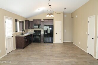 11673 Flor Celosia in Socorro, TX - Building Photo - Building Photo