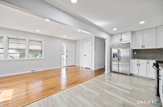 456 N Walnut St in Waterbury, CT - Building Photo - Building Photo