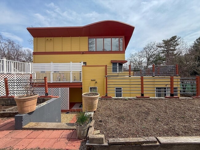 property at 5 Avondale Ave