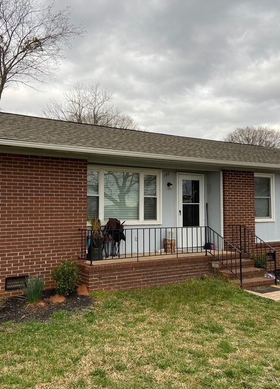 property at 190 Kensington Dr