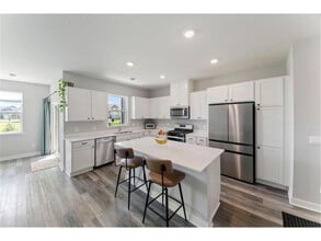 17090 Dysart Pl in Lakeville, MN - Building Photo - Building Photo