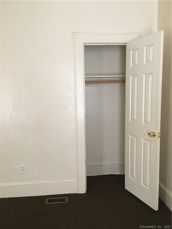 175 Harriet St-Unit -13 in Bridgeport, CT - Foto de edificio - Building Photo